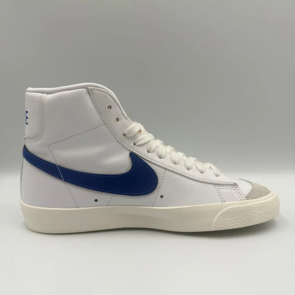 Nike Blazer Mid 77 Vintage Womens Size 7 Sneakers White Blue BQ6806-103
